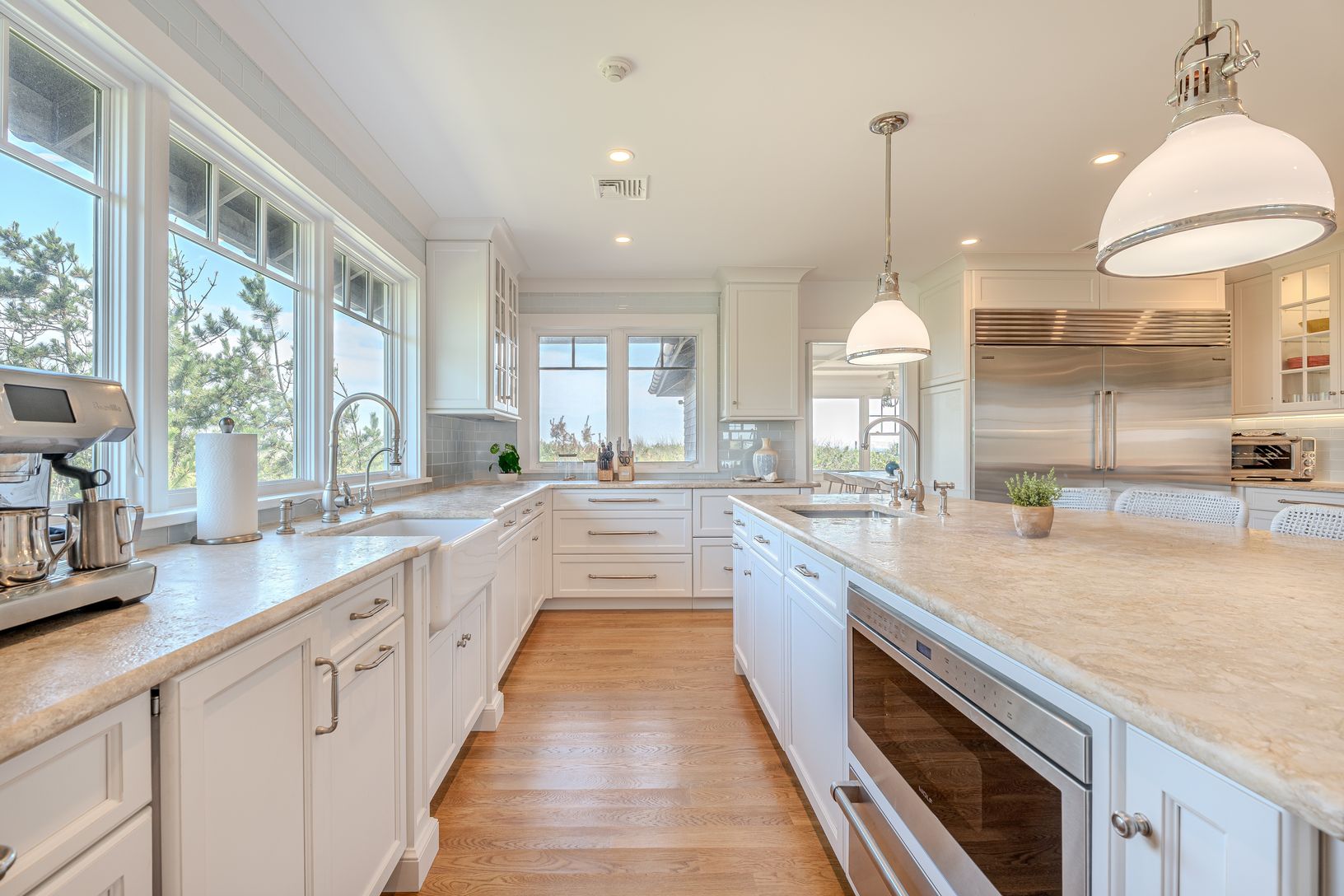  Fully equipped Commercial Chefs Kitchen
