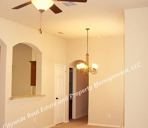 2nd image of 2414 Ravenwood Ct