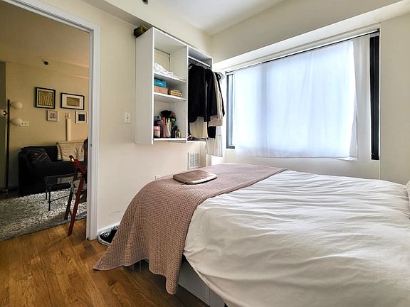 5th image of 351 E 13th St APT 3R