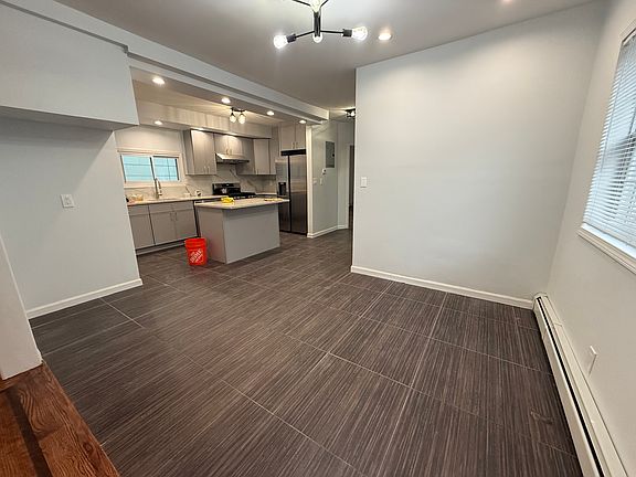 2nd image of 160-21 78th Ave Floor 1
