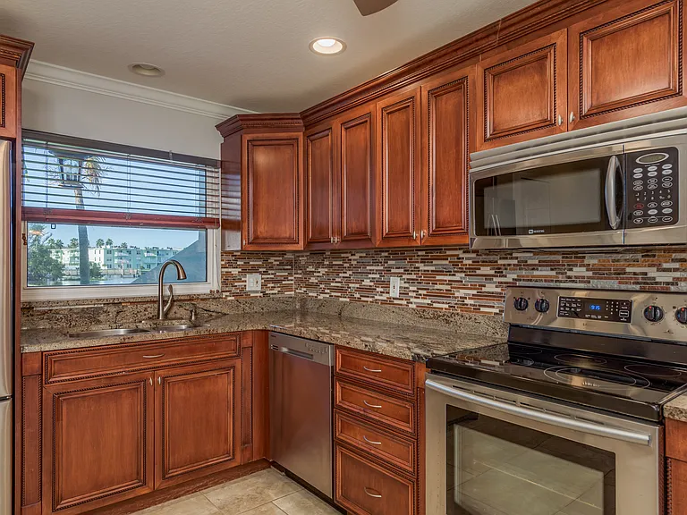 2700 Bayshore Blvd #507 — Photo 24