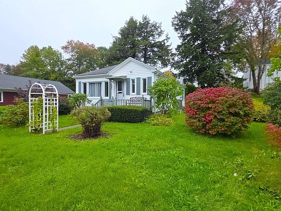 2nd image of 181 Crescent St