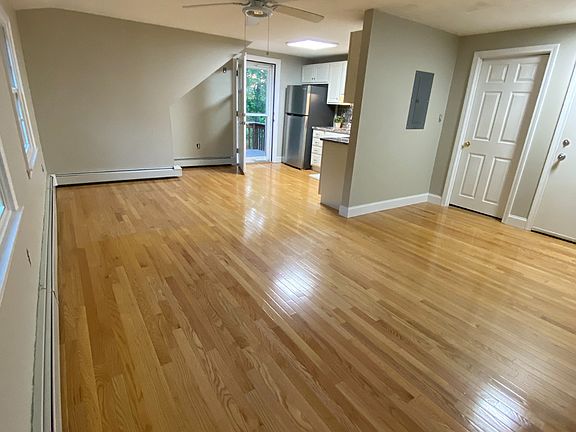 5th image of 310 Parker Rd #C