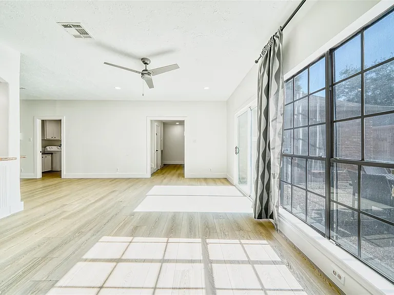 8006 Albin Ln — Photo 10