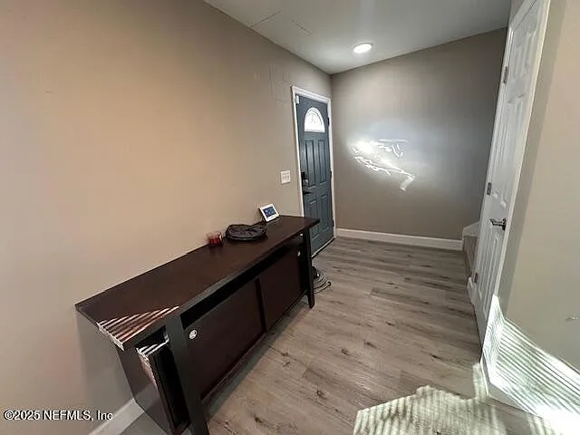 1113 Phelps St — Photo 11