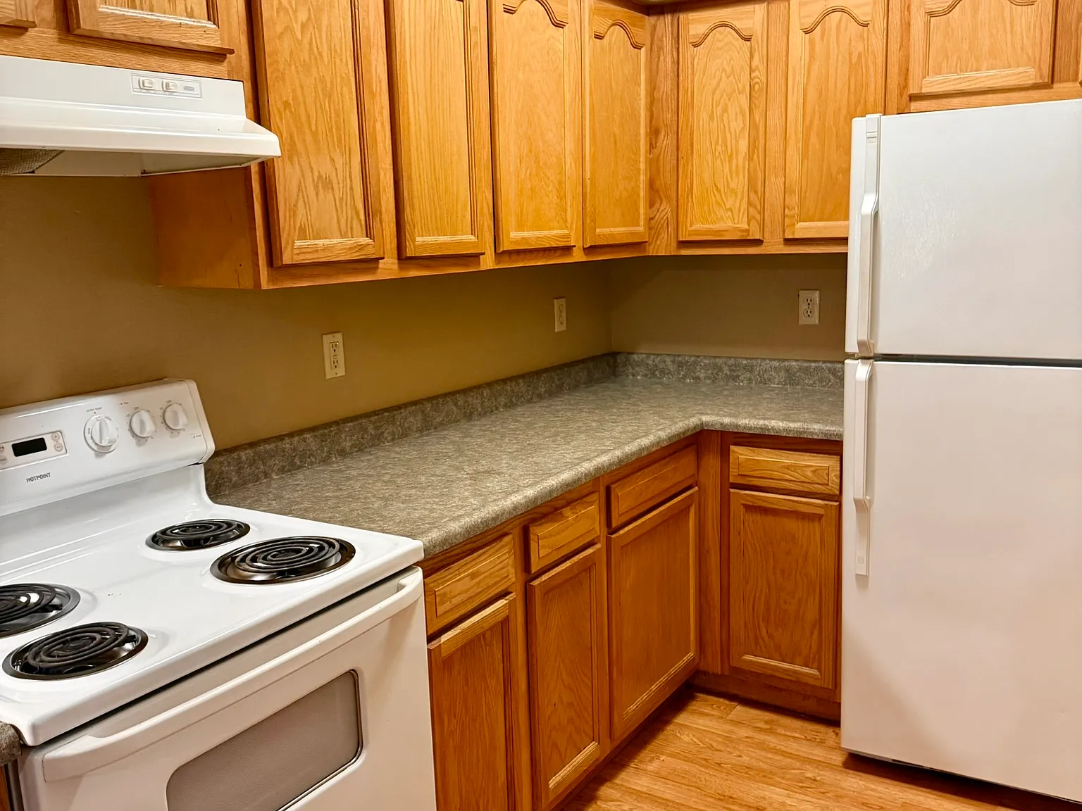 4 bed, 1246 sqft, $2,724 — Photo 3