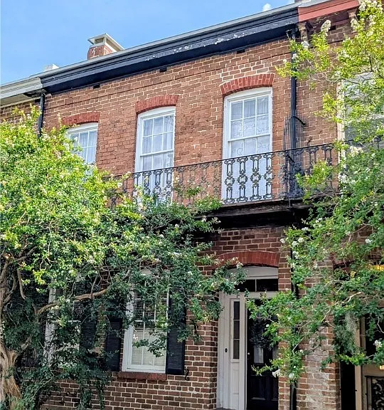 510 E State St — Photo 1