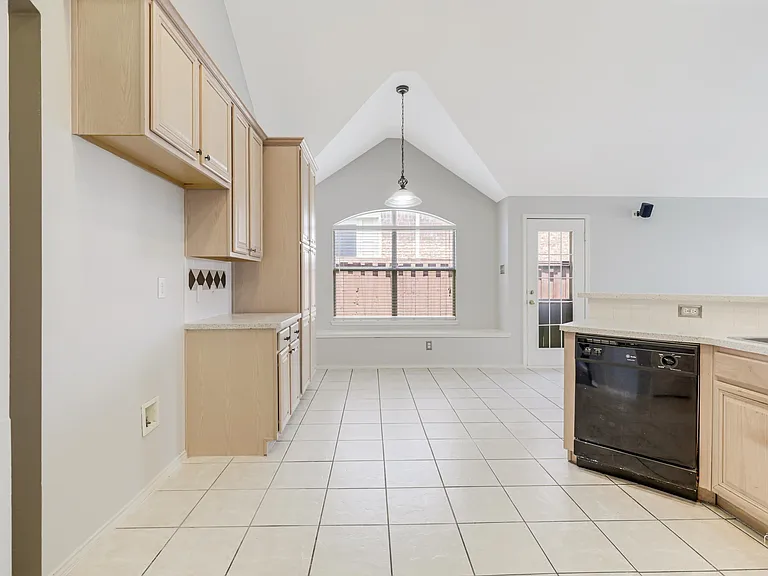 5653 Westwood Ln — Photo 12