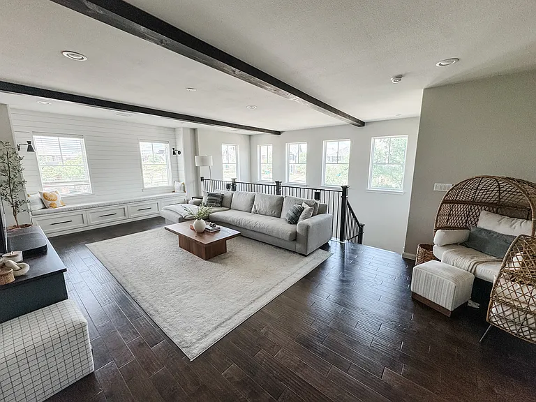 1055 Liberty Pkwy — Photo 9