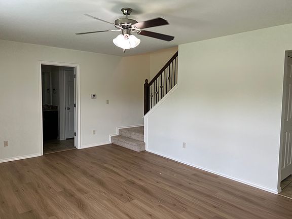 5th image of 1117 S Catalina Dr