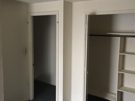 5th image of 4522 Baker St APT 13