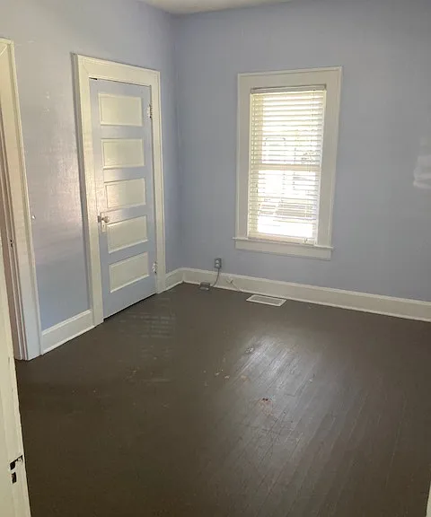 555 Elliott Ave — Photo 7