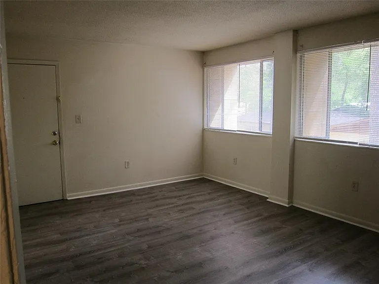 300 NW 20th Ave #6 — Photo 10