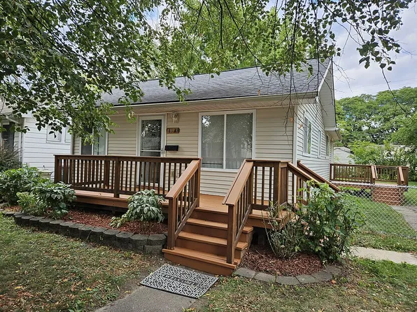 1873 Academy St, Ferndale, MI 48220