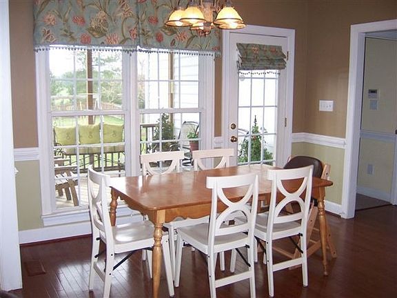 Sunny Breakfast nook in the eat in kitchen.