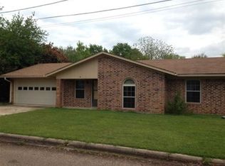4 Whispering Pines Dr, New Boston, TX 75570
