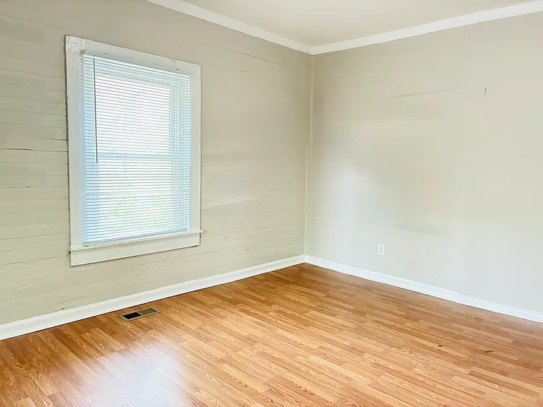 918 Airline Ext — Photo 15