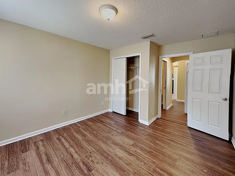 10902 Campus Heights Ln — Photo 13