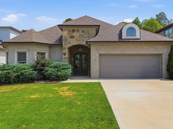 19 Waterside Dr, Little Rock, AR 72223