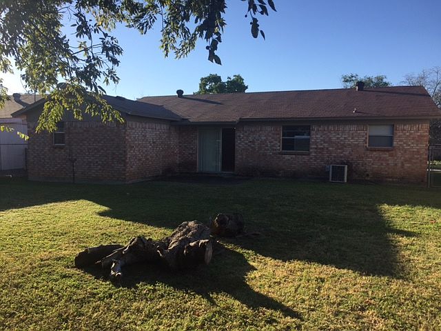 1st image of 5613 Macgregor Dr