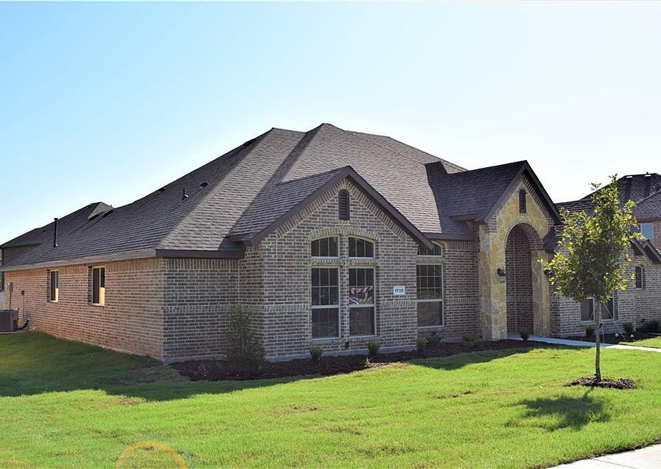 1st image of 1729 Sagewood Dr