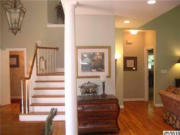 Stairs to 2nd floor 