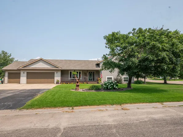 1002 6th Ave NW, Perham, MN 56573