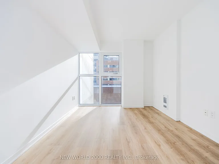 101 Roehampton Ave #2002 — Photo 20