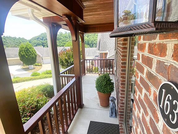 4th image of 163 Bridgewater Ct #163