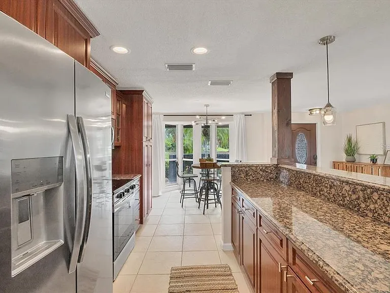 4696 Pompano St — Photo 24