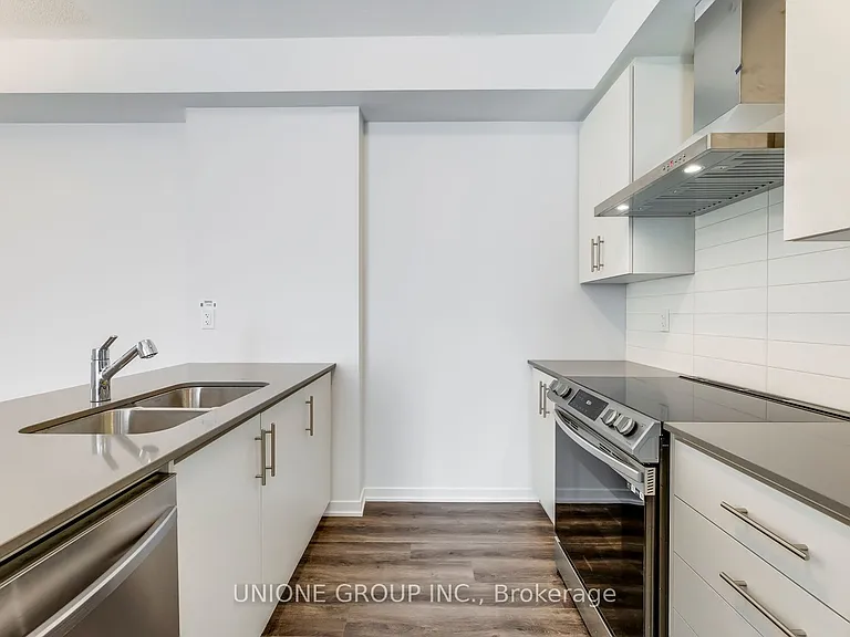 260 12th St #19 — Photo 13