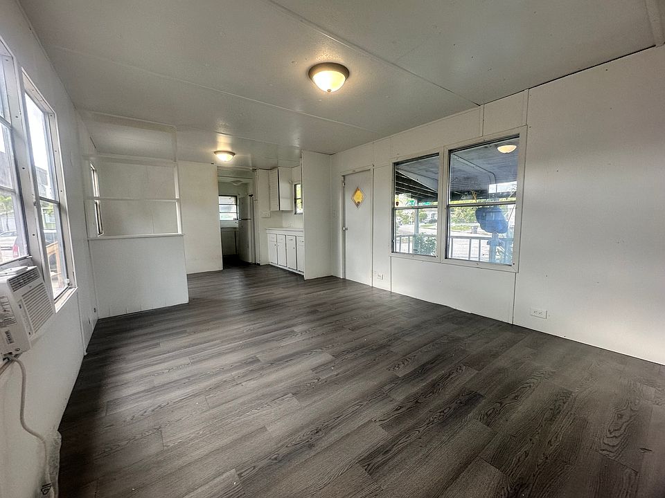 1st image of 2961 Plumosa Ln #H
