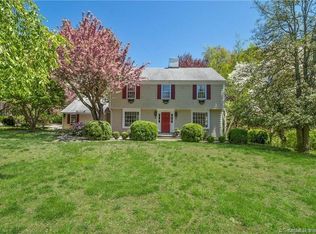 2036 Redding Rd, Fairfield, CT 06824