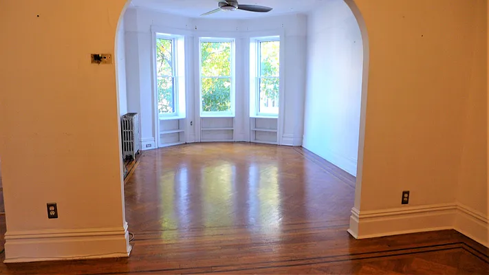 Rented by Garfield Realty  | media 3