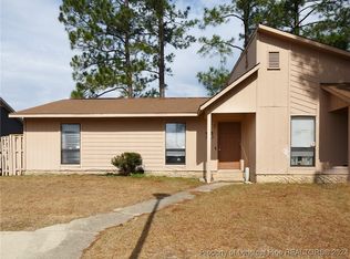 632 Mosswood Ln, Fayetteville, NC 28311