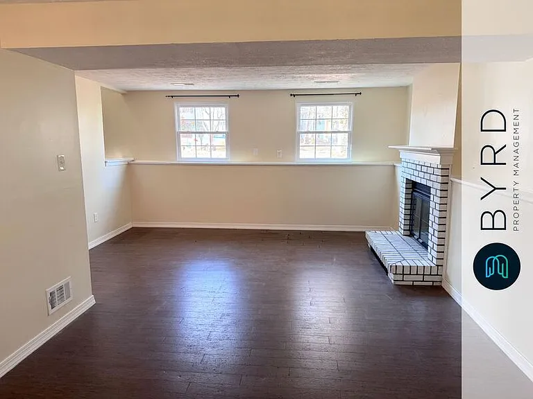 2411 Carriage Creek Rd — Photo 13
