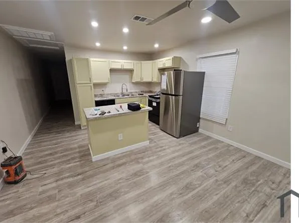 917 N Fitzhugh Ave, Dallas, TX 75204