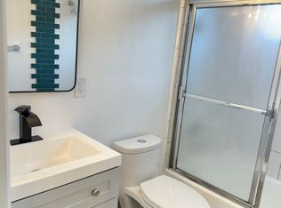 7260 Canby Ave #5, Reseda, CA 91335