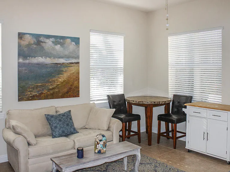 113 Inkberry Dr — Photo 4