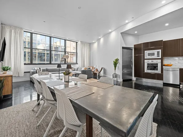 133 W 14th St #1, New York, NY 10011