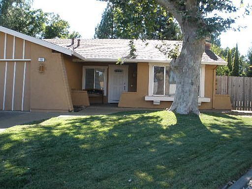 1st image of 636 Houston Ct