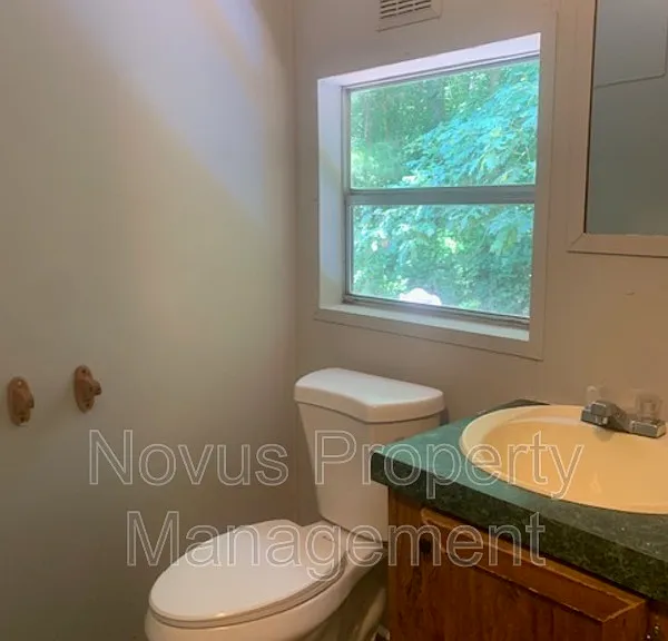 221 Oakleigh Dr — Photo 15