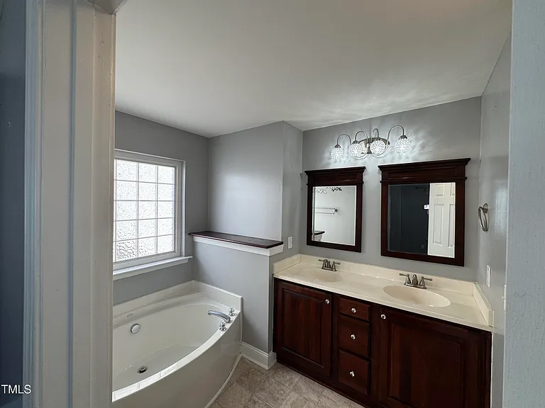 306 Meeting Hall Dr — Photo 17