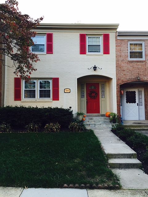 1st image of 454 King William Ct