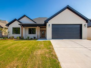 3892 Spencer Crossing Dr, Benton, AR 72019