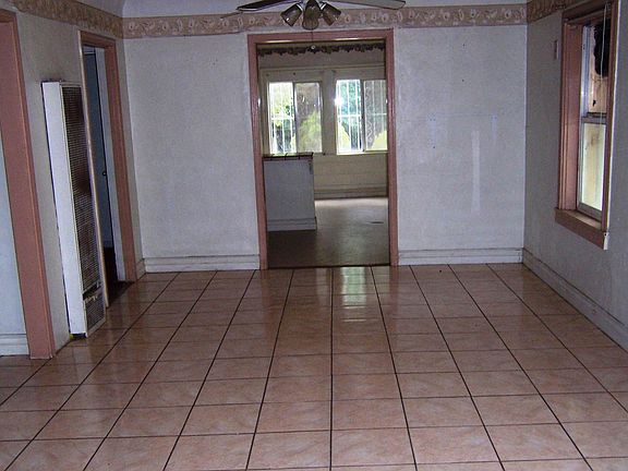 4th image of 618 S Eugenia St