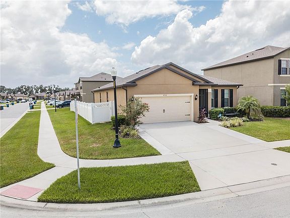 3rd image of 8706 Hinsdale Heights Dr
