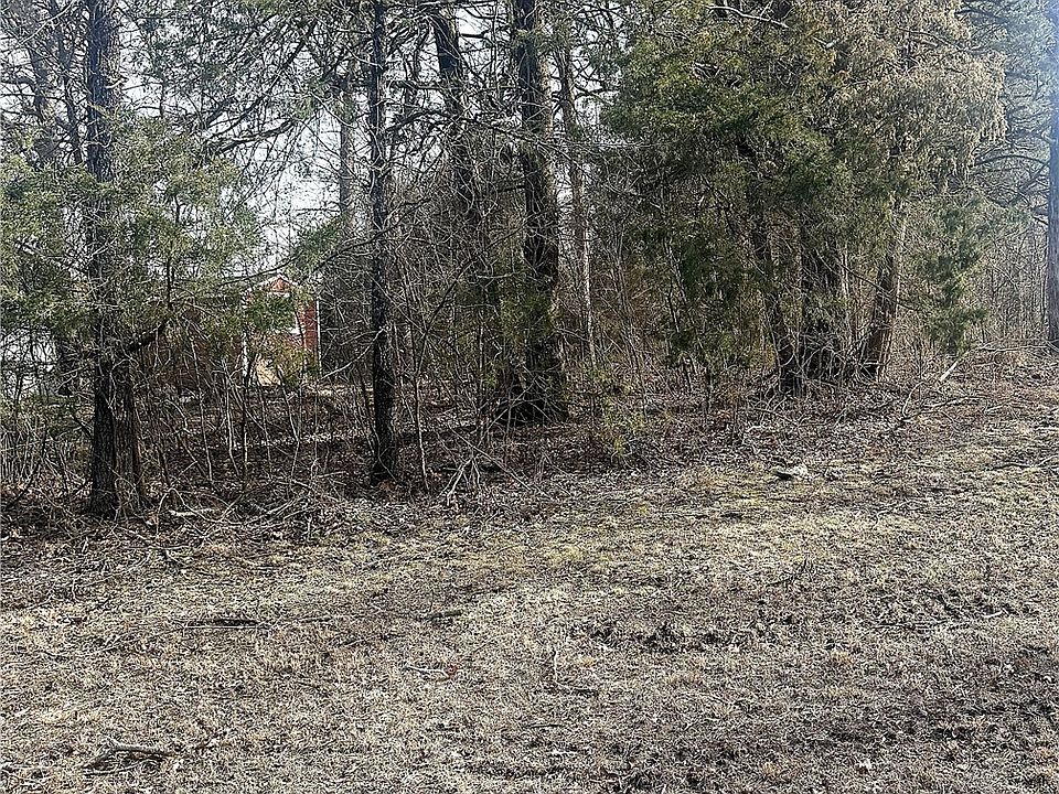 2nd image of Short St #9-10
