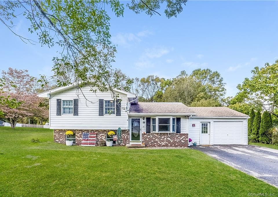 39 Cedar Ln, Bozrah, CT 06334 Zillow