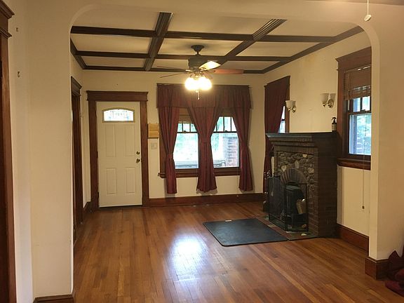 4th image of 7 Shelton Ave